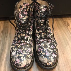 Floral Print Doc Martens / Dr Martens size 7